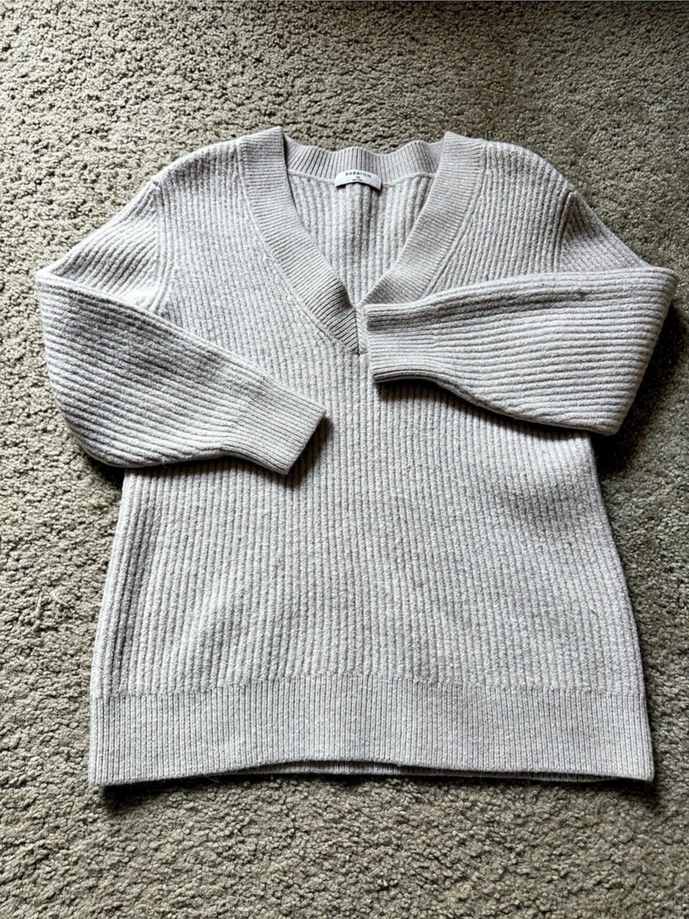 Aritzia Babaton Roger Merino Wool V-Neck Sweater